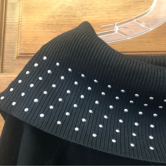 Questions / NWT/ Women's /Metallic Black Turtleneck Sweater Silver Studs/ S - Picture 4 of 12
